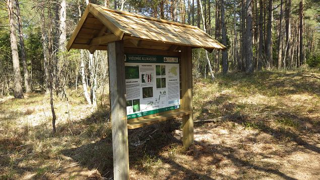 Viidumäe, Allikasoo trail, info stands at springfen, 20th of May 2017 