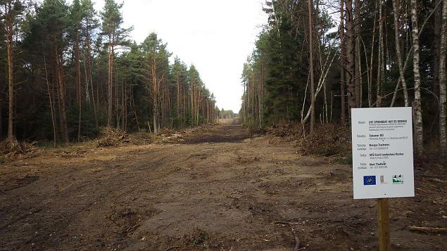 Suuremate kraavide sulgemine Viidumel tehtud