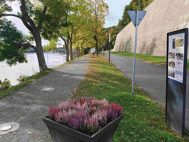 Projekti infostend Narva promenaadil 